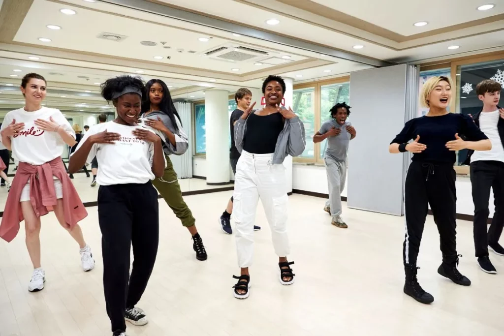 Kpop Dance Classes Near Me: Learn The Best Kpop Dance Moves! 2 Kpop Dance Classes Near Me