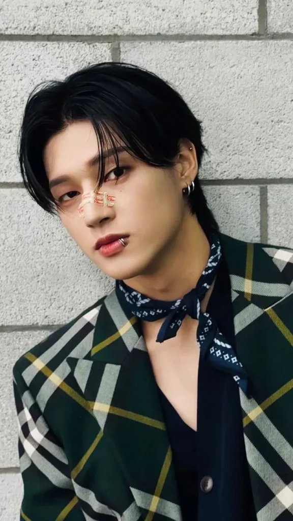 Top 10 Best 4th Gen Kpop Dancers 6 Wooyoung (ATEEZ)