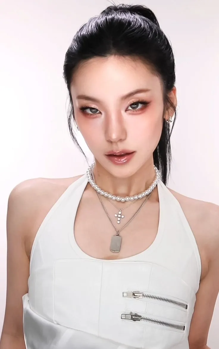 Top 10 Best 4th Gen Kpop Dancers 4 Yeji (ITZY)