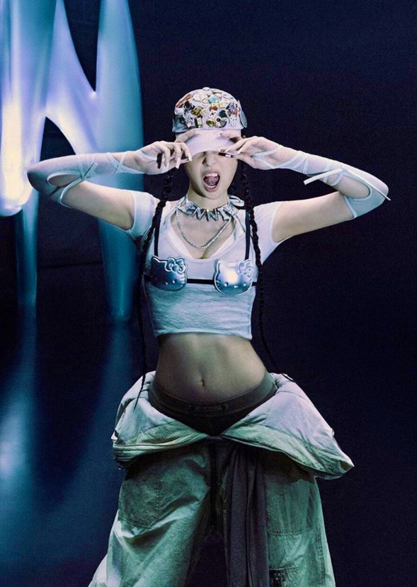 Blackpink Jennie’s “Like Jennie” Is The Longest-charting 2025 Song On The Top 10 Of Billboard Global 200 4 Jennie Update