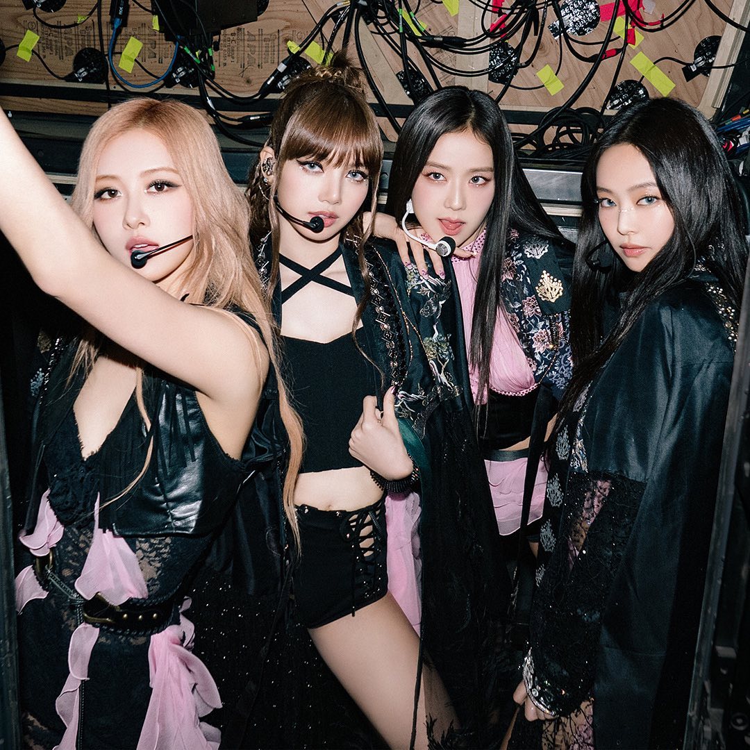 The members of BLACKPINK