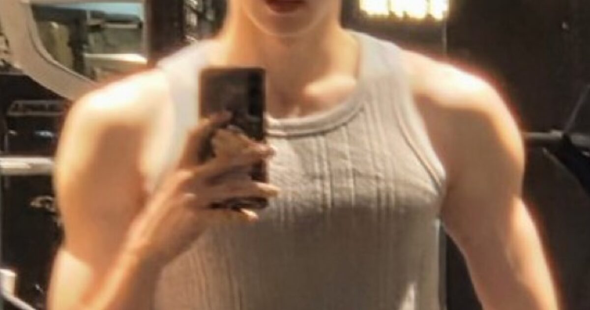 5th Gen Idol Causes A Stir With His Unexpectedly Hot Body