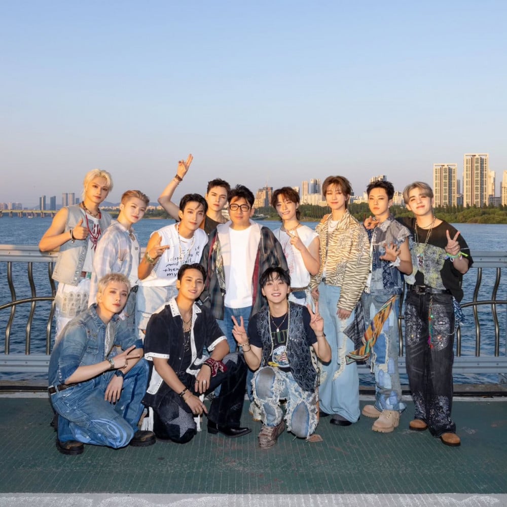 HYBE chairman Bang Si Hyuk surprises fans with slimmed-down look in recent photo with SEVENTEEN