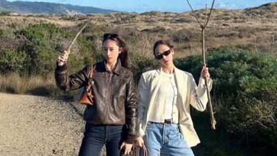 Iconic Jung sisters, Jessica and Krystal, embody twin vibes