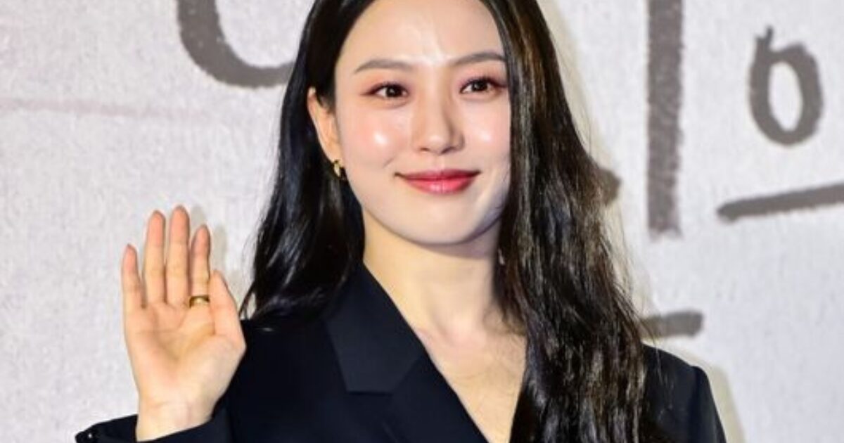 Netflix's "Perfect Job" Responds To Go Min Si's Bullying Allegations, Sparks Intense Reactions