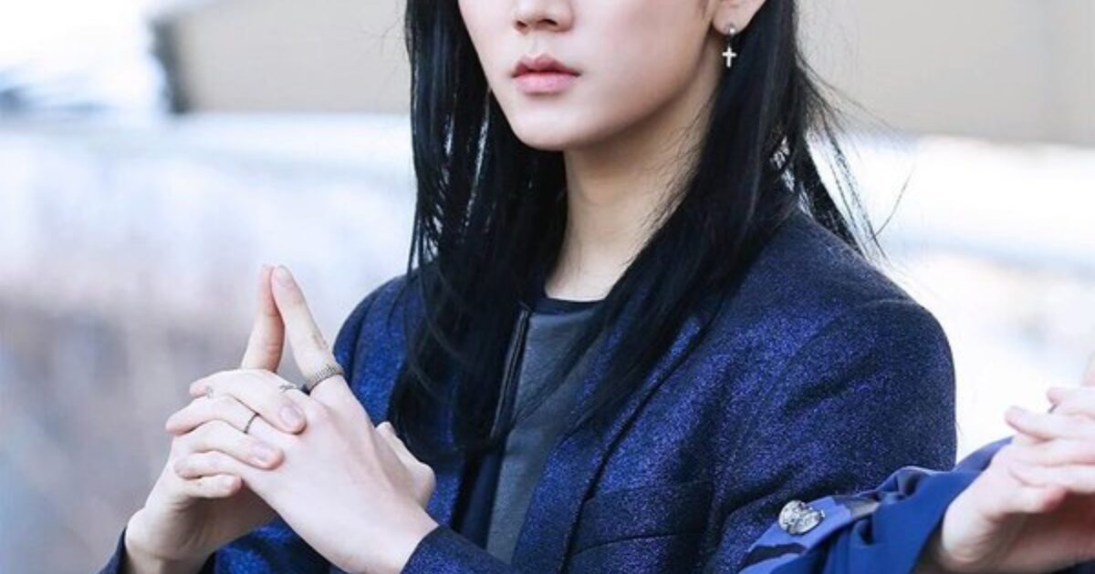 What Happened To The Famed 3rd-Generation Male Idol Who Was "Too Pretty"?