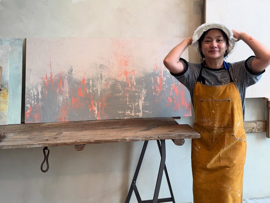 Park Na Rae shares her new hobby, lime plastering