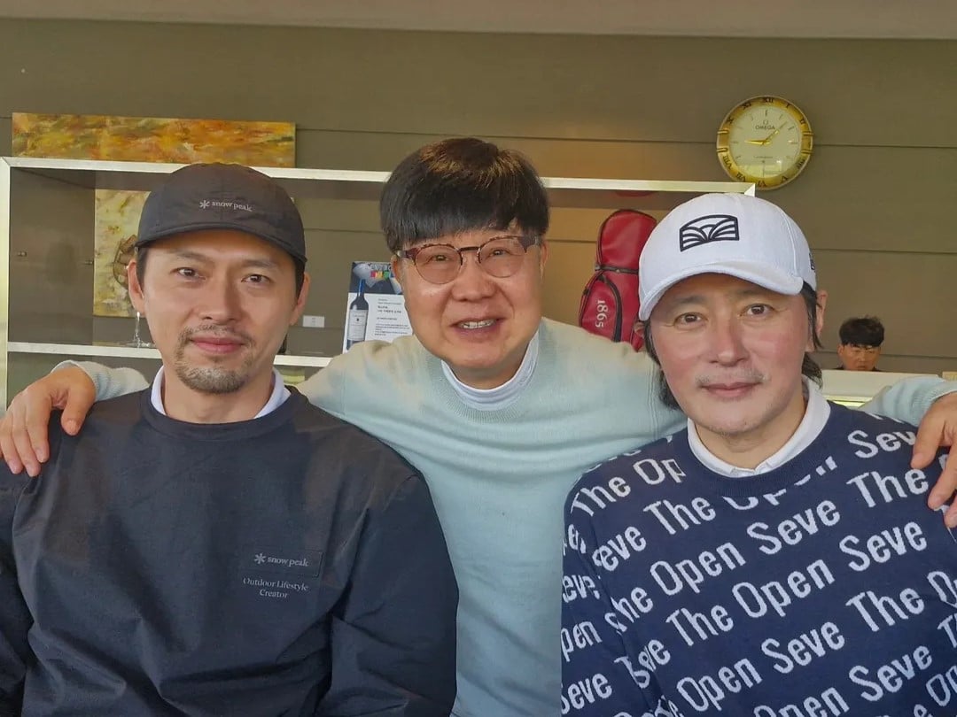 Lim Back Cheon shares recent photo with Hyun Bin and Jang Dong Gun