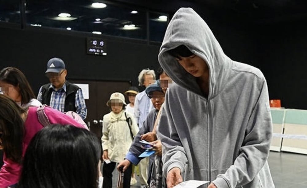 Jin Casts Vote