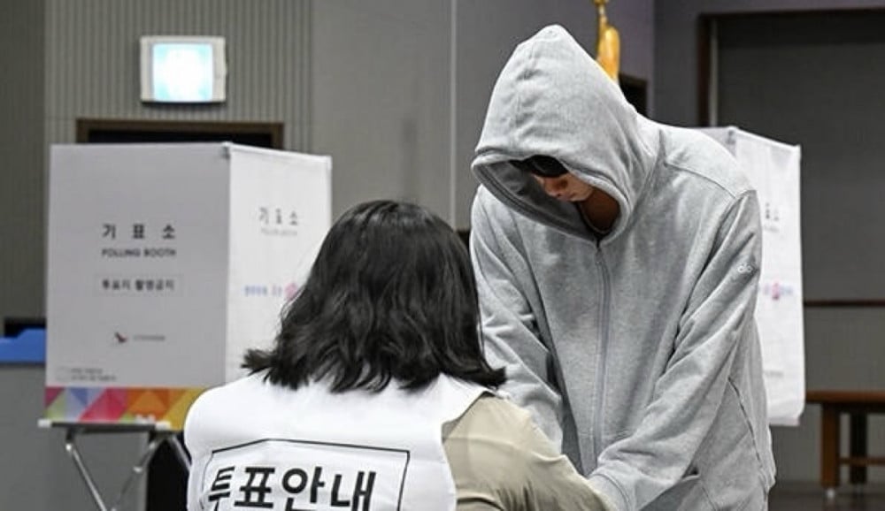 Jin of BTS Commended for Neutral Outfit While Casting Vote in Presidential Election 3 Jin in Hoodie