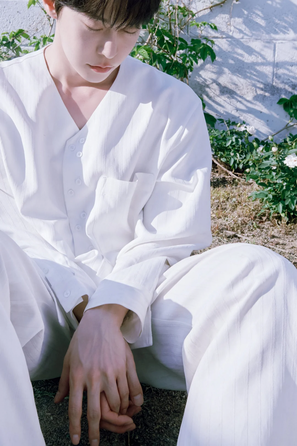 NCT's Doyoung Enjoys Sunny Moments in New 'Soar' Teasers 6 Image 6