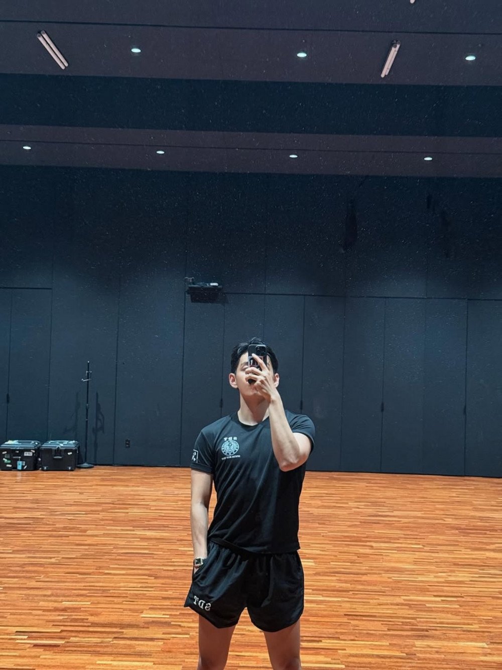 V Reflects on Military Memories on Instagram After Discharge from BTS