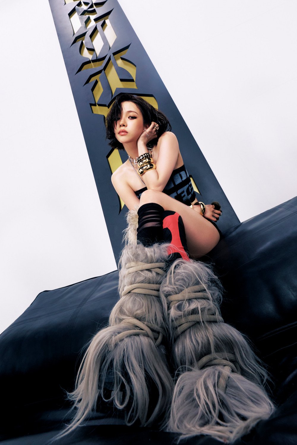 Aespa Reveals Striking Teaser Images of Karina and Giselle for 'Dirty Work' 3 Karina Teaser