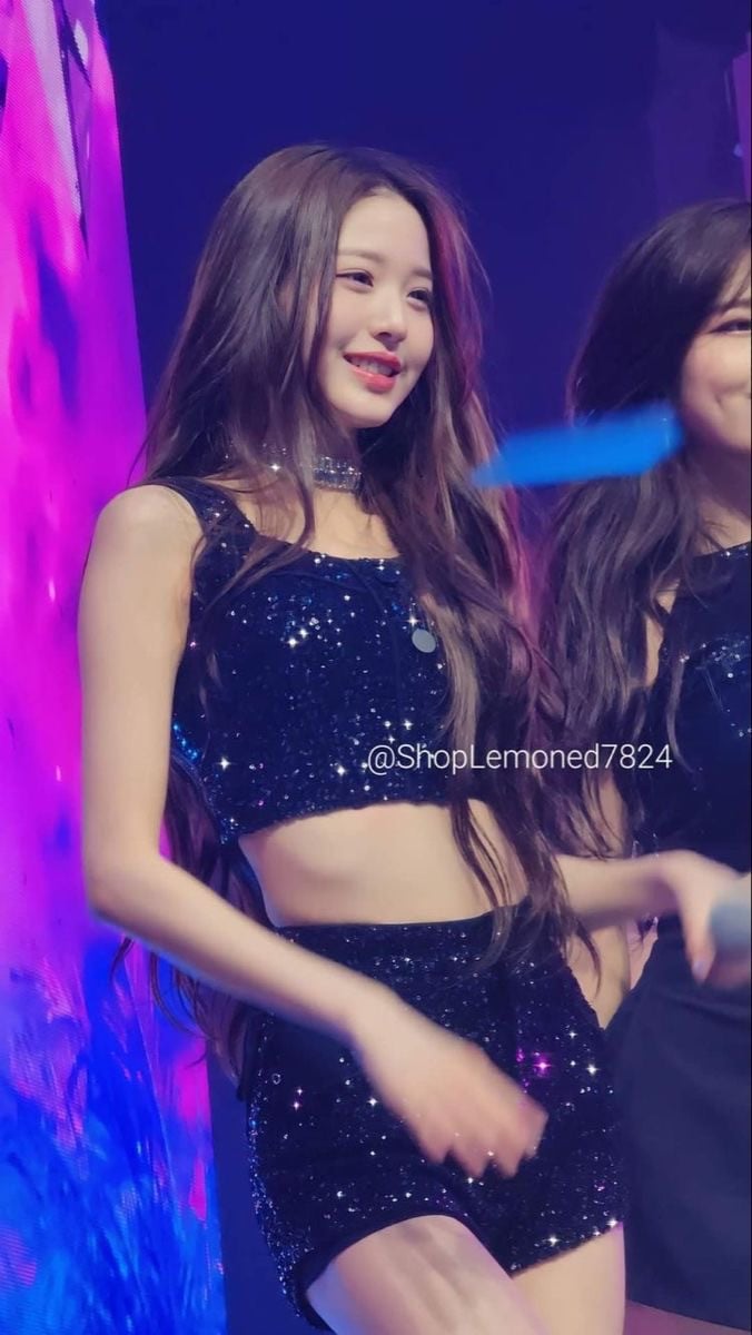 Wonyoung of IVE Earns Compliments for Recent Subtle Makeup Look 5 Wonyoung Light Makeup 5