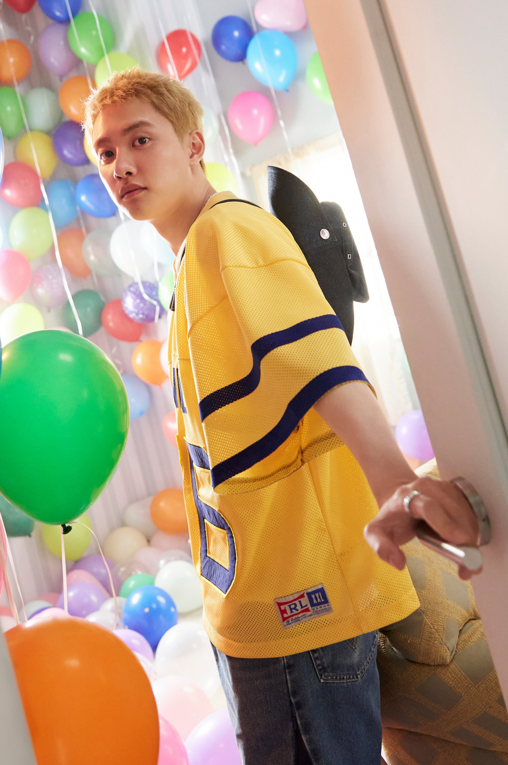 D.O. from EXO Exudes Laid-Back Energy in Third Concept Photos for 'BLISS' 3 D.O. from EXO Exudes Laid-Back Energy in Third Concept Photos for 'BLISS'