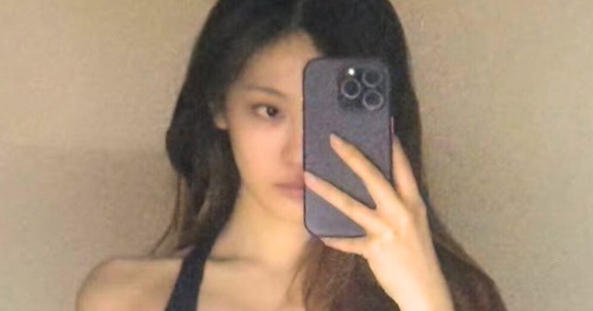  aespa's NingNing Wows With Toned, Tiny Waist In New Update