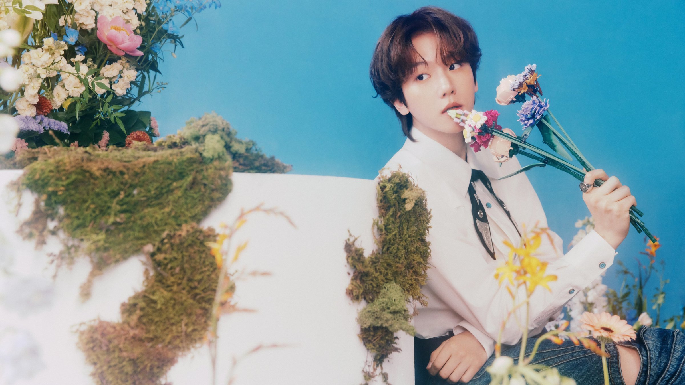 EXO's Baekhyun drops dreamy concept photos ahead of his 'Reverie' world tour