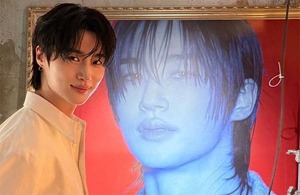 “Always Too Handsome”—Byeon Woo-seok Steals the Spotlight at Fragrance Event