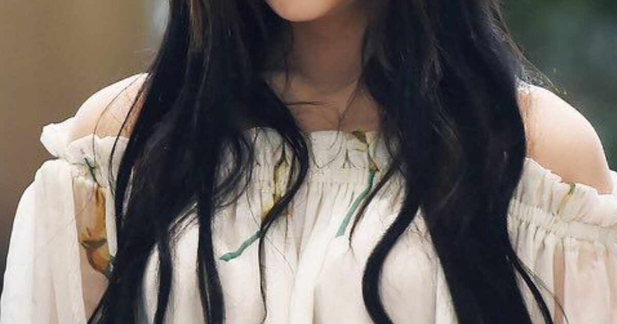 Current K-Pop Girl Group Member Reveals Just How Realistic "KPop Demon Hunters" Was