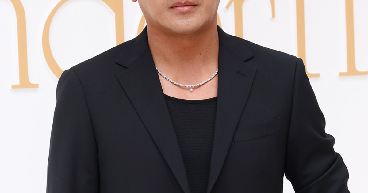 Popular Actor Directly Responds To A Comment Making Fun of His "Big Head"