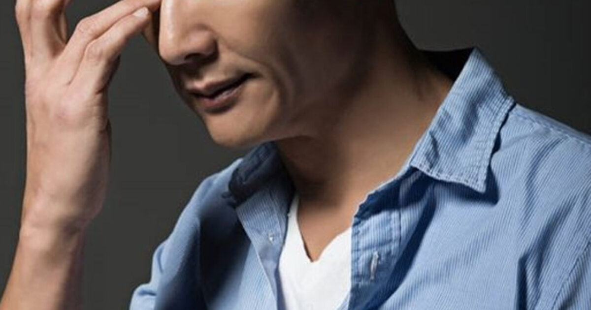 Legendary Male Idol Confesses Receiving A DM From IU