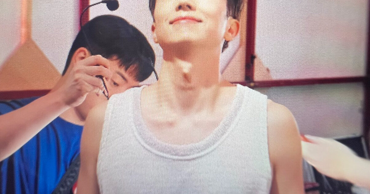 Fansite Master Goes Viral For "Illegally" Filming During Music Braodcast