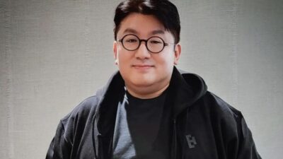 Ex-BigHit Employee Exposes Bang Si Hyuk For "Unwanted Physical Contact" And More While Meeting
