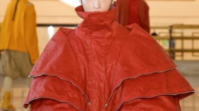 4th Gen K-Pop Idol Goes Viral For "Genderless" Avant-Garde Runway Fashion