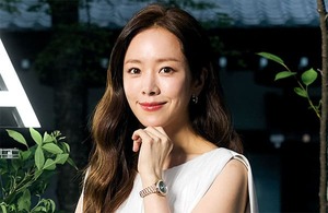 Han Ji-min Radiates Goddess Energy Amid Kyoto’s Stunning Scenery