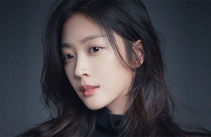 Jo Bo-ah Says Husband Supports Her Post-Marriage Comeback in ‘Dear Hongrang’ [Interview]
