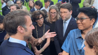 Lee Soo Man with Macron