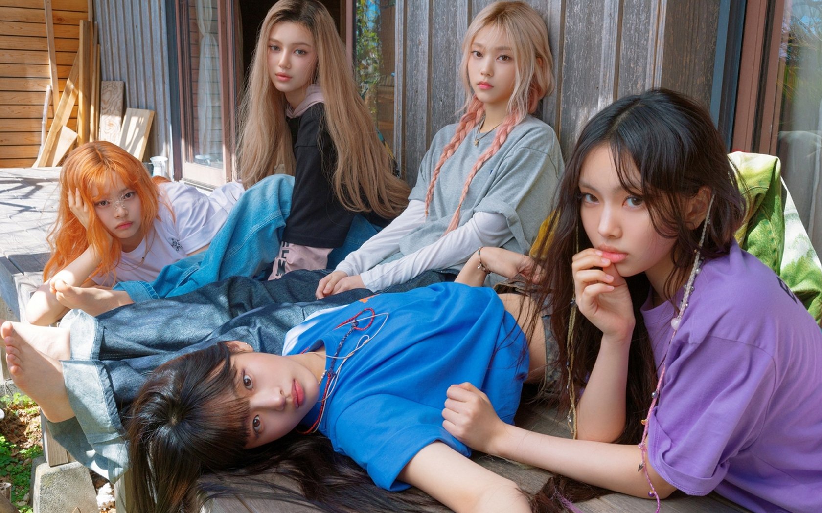 One netizen says NewJeans can be easily replaced but fans disagree