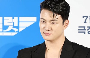 Shin Seung-ho Exempted from Military Duty Due to Knee Injury Surgery
