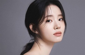 Shin Si A Reflects on 'Resident Playbook' and On-Screen Bond with Go Youn-jung