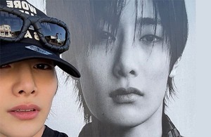 Stray Kids I.N gets emotional in front of his own ad — Fans say 'So proud of you'