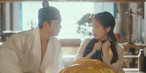 ‘The First Night With the Duke’ Premieres With Fantasy, Romance — and a Shocking Bed Scene