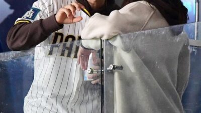 Song Joong Ki and Katy Louise Saunders