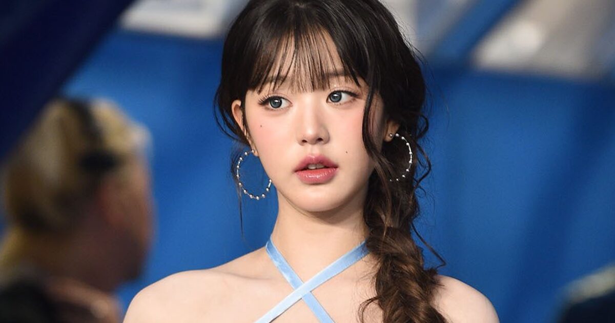 IVE Wonyoung's Fan Base Triggers Heated Reactions Over Disapproval Of "Provocative" Outfit