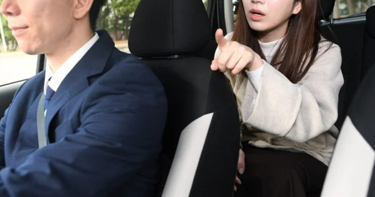 Korean Taxi Driver Goes Viral For Disturbing Behavior Towards Tourist