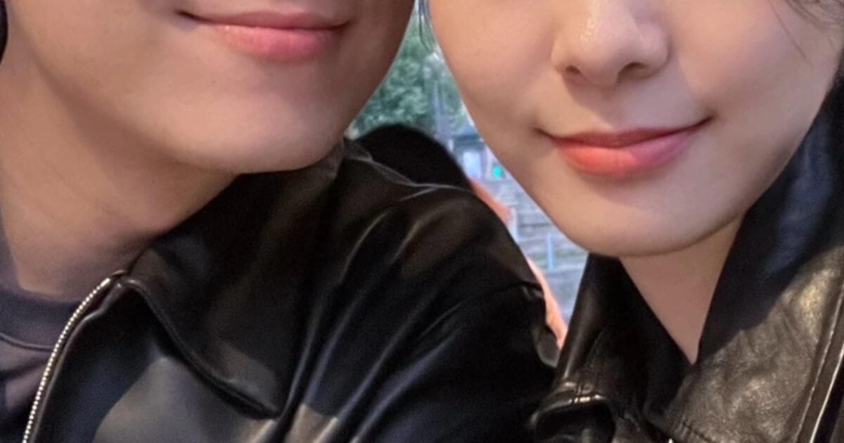 Korea's Most Adored Star Uploads "Lovestagram" Pics For The First Time, Breaks The Internet