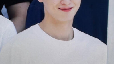 Enlisting Soldier’s Mother’s Photo Goes Viral (Ft. Cha Eunwoo)