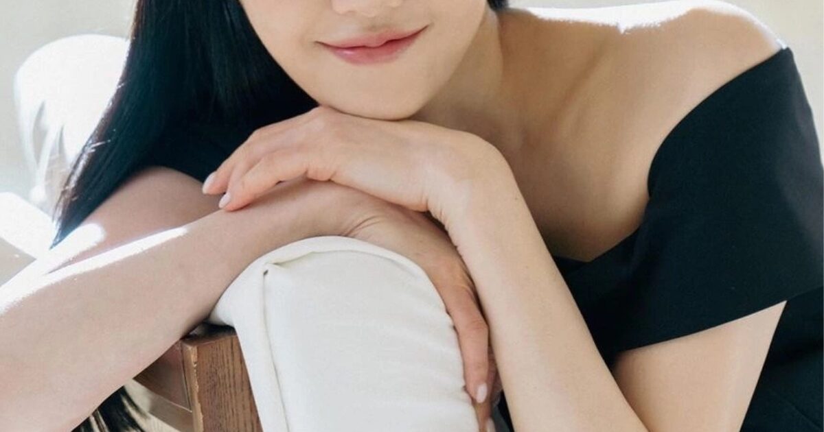 54-Year-Old Actress Stuns With Age-Defying Looks