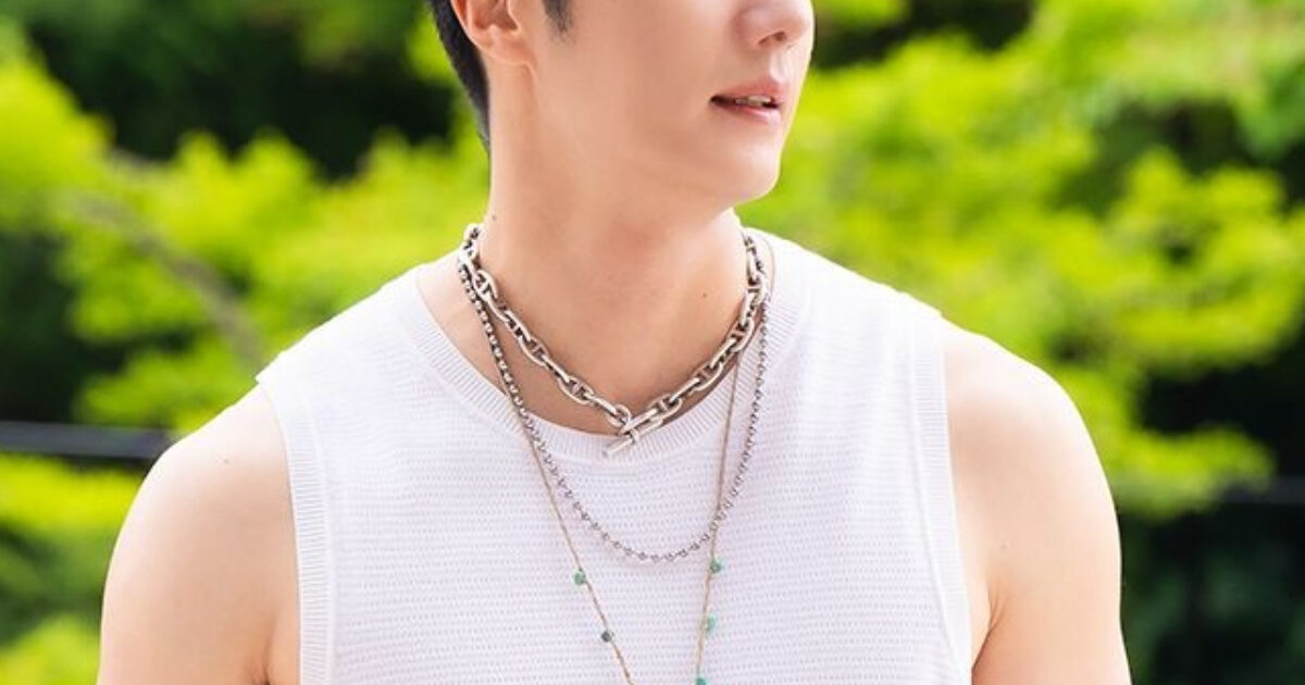 "Dating Scandal Free" Actor Clarifies His Unique Ideal Type From Two Decades Ago