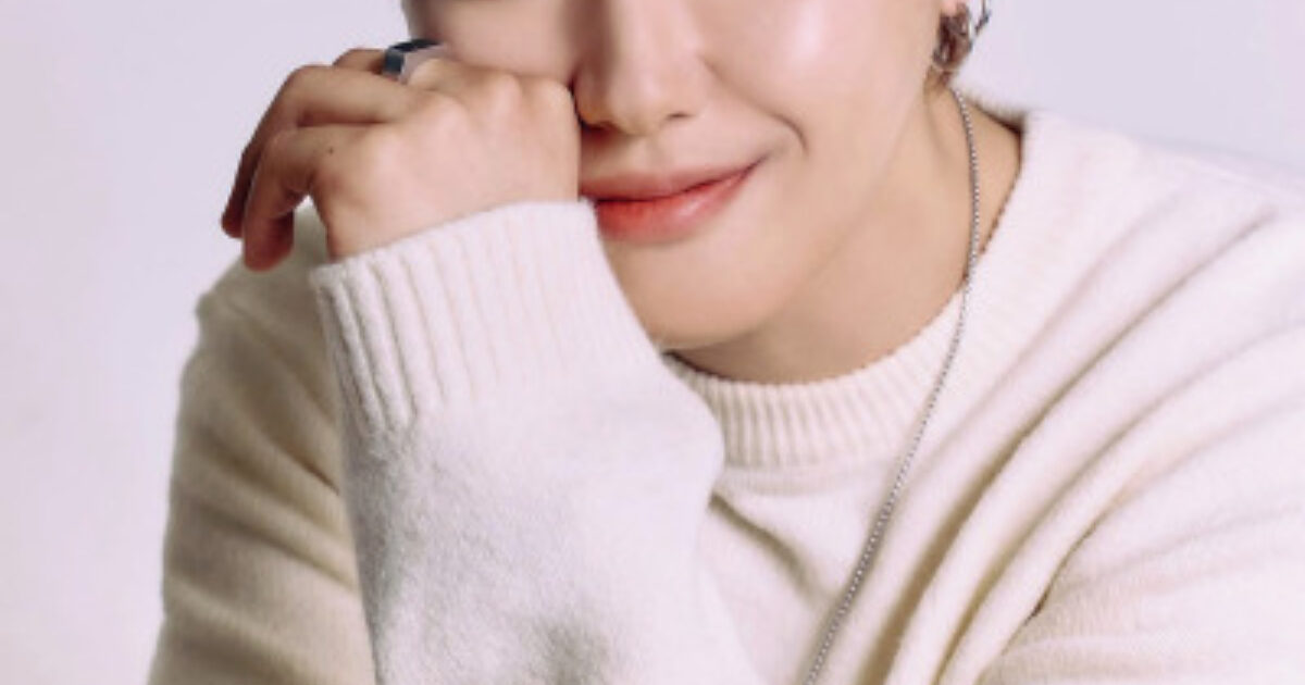 Popular Idol Hit With Fierce Backlash After Responding To Public Relationships