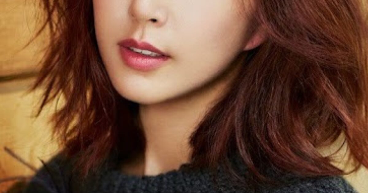 Legendary Girl Group Member Directly Addresses "Racy" Live Streaming Controversy