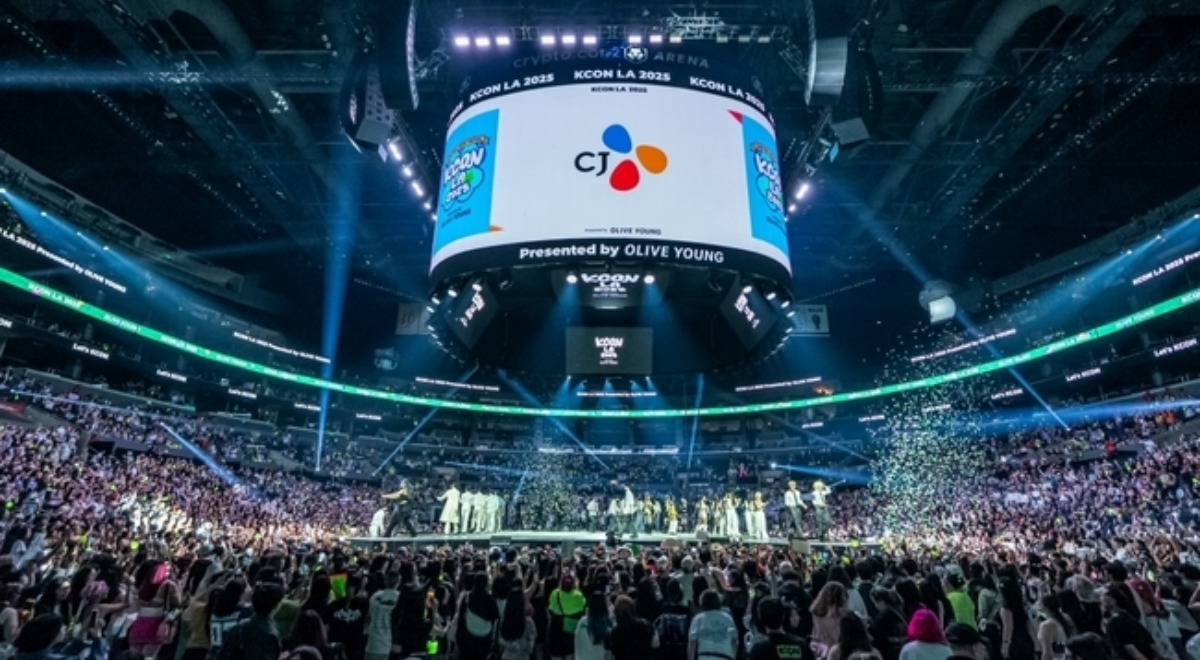 KCON honored by the City of Los Angeles