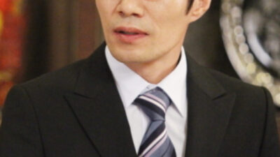 Popular Korean Actor Found Dead In Car