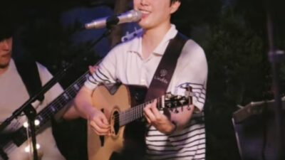 Famous Singer Goes Viral For Holding Concert At The Most Outrageous Time