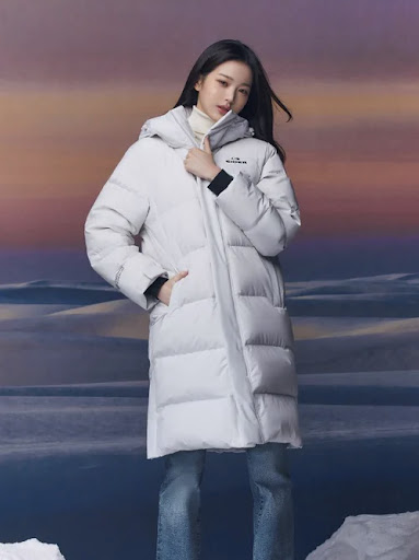Wonyoung in a long puffer jacket. | *EIDER*