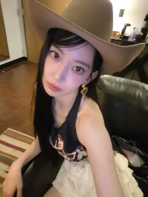 Sakura unedited photo 3